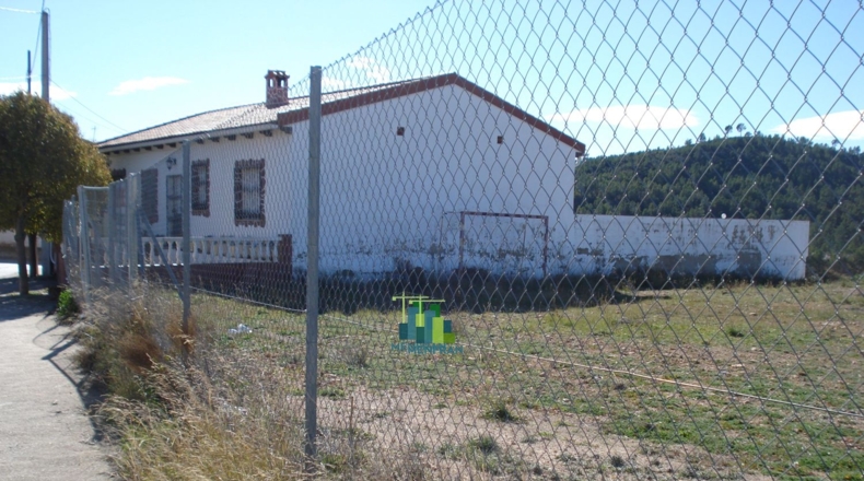 Albacete - Aýna - 1968m2