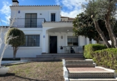 Xalet independent amb terreny en venda a la España, Estepona, ref.: TR363348 foto
