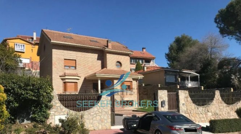 Comunidad de Madrid - Camarma de Esteruelas - 573m2