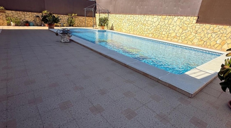 Almería - Alcolea - 350m2