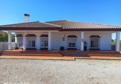 Xalet independent amb terreny en venda a La Carlota ref.: TR338792 foto
