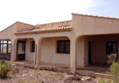 Xalet independent amb terreny en venda a Àguiles ref.: TR188293 foto
