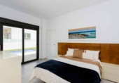 Chalet independiente con terreno en venta en Daya Nueva ref: TR187274 foto