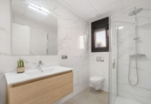 Chalet independiente con terreno en venta en Daya Nueva ref: TR187274 foto