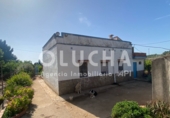 Отдельно стоящий дом с участком на продажу в городе Onda. Фото