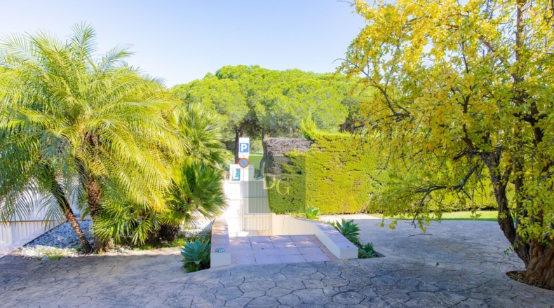 Huelva - Dehesa Golf - 1204m2