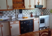 Отдельно стоящий дом с участком на продажу в городе Arganza Фото