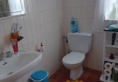 Отдельно стоящий дом с участком на продажу в городе Arganza Фото