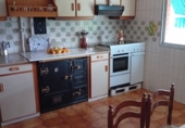 Отдельно стоящий дом с участком на продажу в городе Arganza Фото