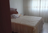 Отдельно стоящий дом с участком на продажу в городе Arganza Фото