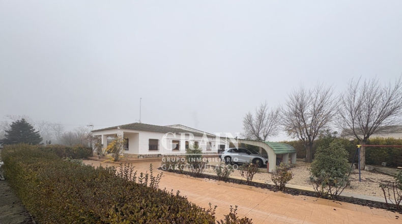 Albacete - Альбасете - 1052m2