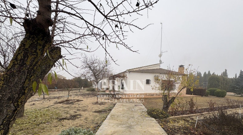 Albacete - Альбасете - 1052m2