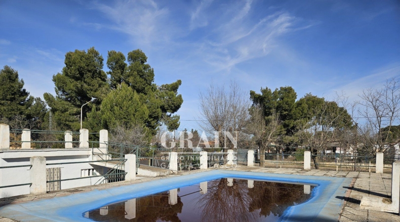 Albacete - Albacete - 3200m2