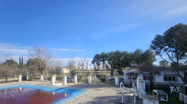 Albacete - Albacete - 3200m2