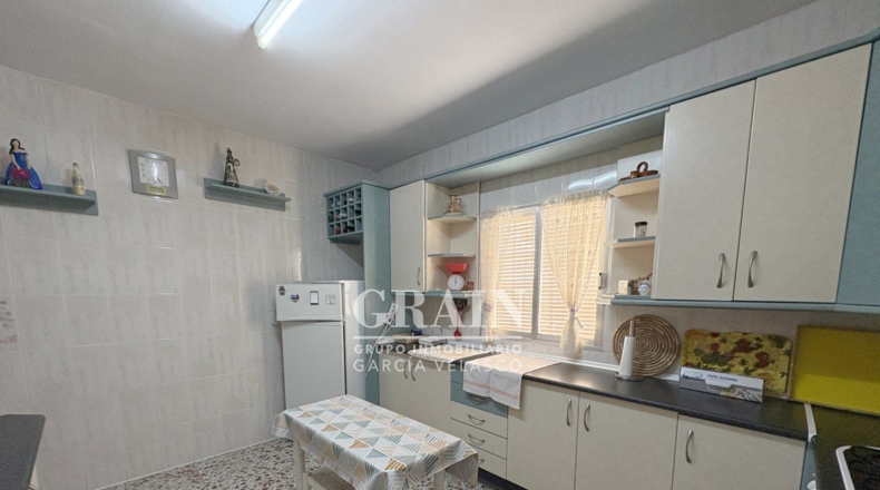 Albacete - Albacete - 4000m2