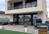 Chalet independiente con terreno en venta en Albacete ref: TR390883 foto