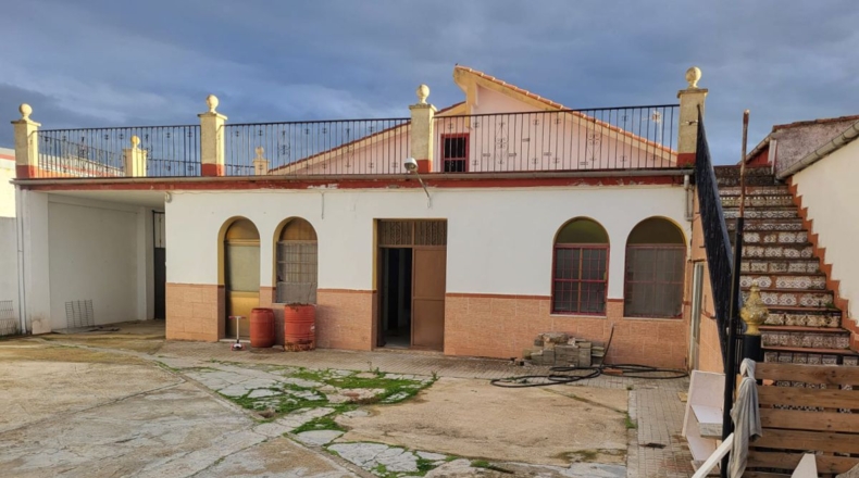 Badajoz - Granja de Torrehermosa - 1354m2