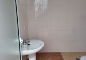 Дом с участком на продажу в городе Azuaga. Фото