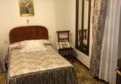 Дом с участком на продажу в городе Гранха-де-Торреермоса. Фото