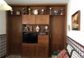 Дом с участком на продажу в городе Гранха-де-Торреермоса. Фото