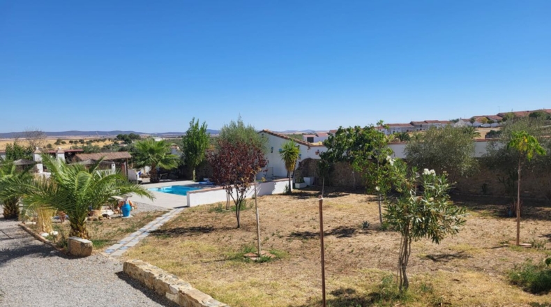 Badajoz - Granja de Torrehermosa - 1384m2