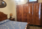 Дом с участком на продажу в городе Azuaga. Фото