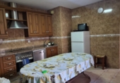 Дом с участком на продажу в городе Azuaga. Фото