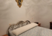 Дом с участком на продажу в городе Гранха-де-Торреермоса. Фото