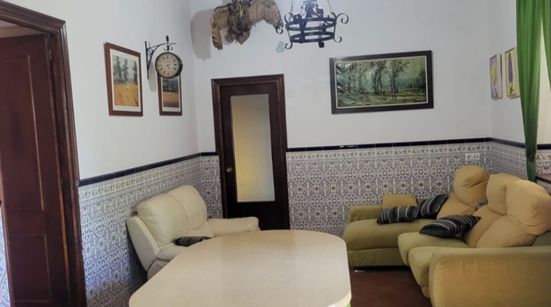 Badajoz - Azuaga - 37620m2