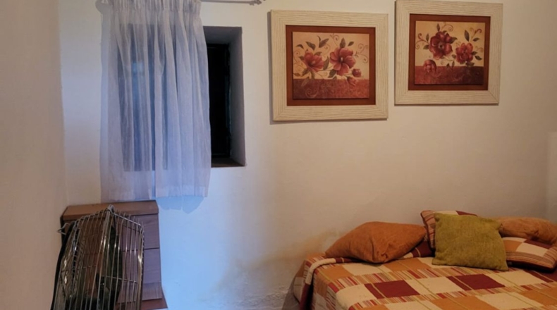 Badajoz - Azuaga - 37620m2