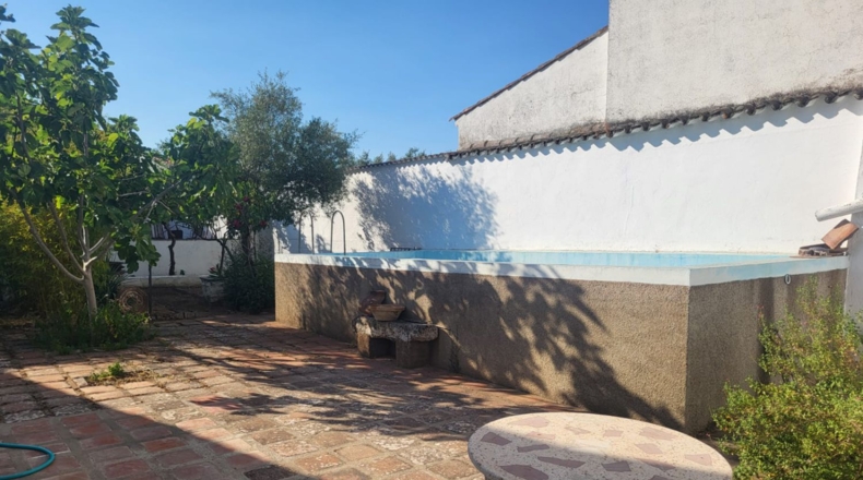 Badajoz - Granja de Torrehermosa - 710m2