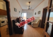 Дом с участком на продажу в городе Гранха-де-Торреермоса. Фото