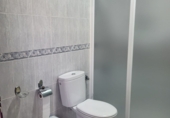 Дом с участком на продажу в городе Гранха-де-Торреермоса. Фото