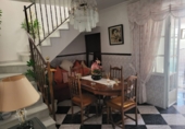 Дом с участком на продажу в городе Гранха-де-Торреермоса. Фото