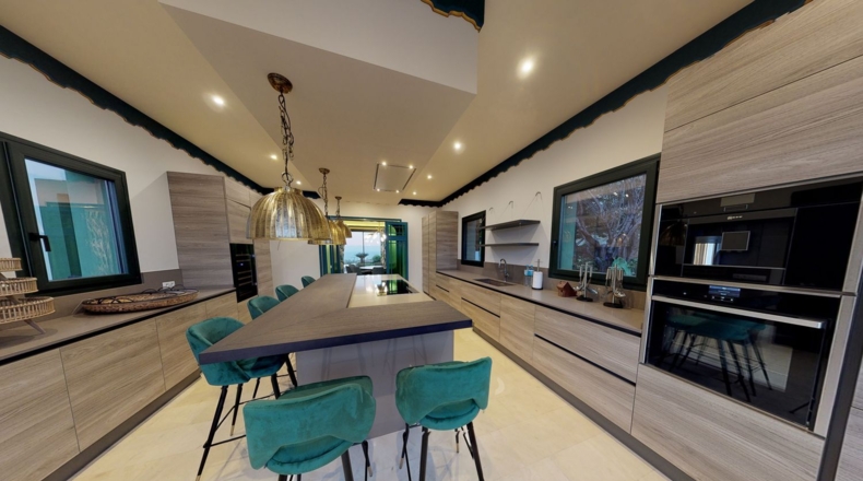 Malaga - Estepona - 3000m2
