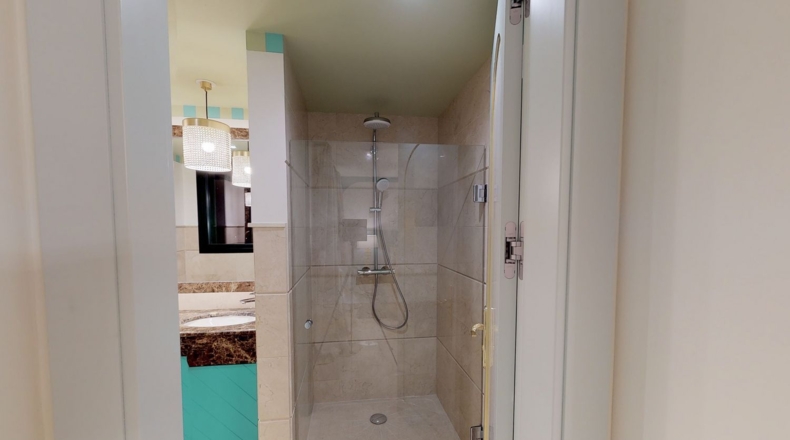 Malaga - Estepona - 3000m2