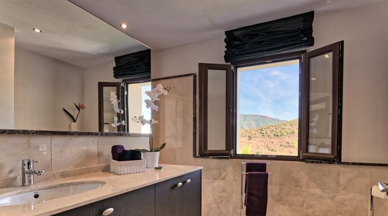 Málaga - Estepona - 1105m2
