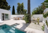 Xalet independent amb terreny en venda a Marbella ref.: TR188186 foto