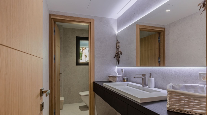 Malaga - Estepona - 20000m2