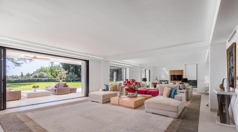 Malaga - Estepona - 20000m2
