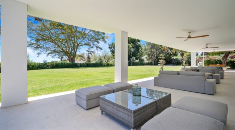Malaga - Estepona - 20000m2