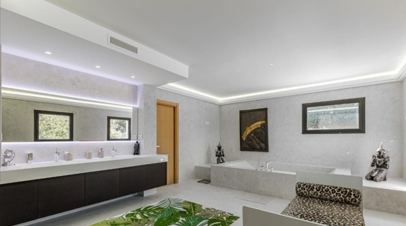 Malaga - Estepona - 20000m2