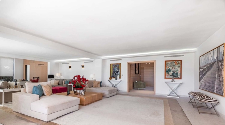 Malaga - Estepona - 20000m2