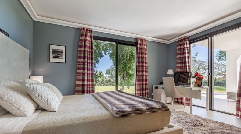 Malaga - Estepona - 20000m2