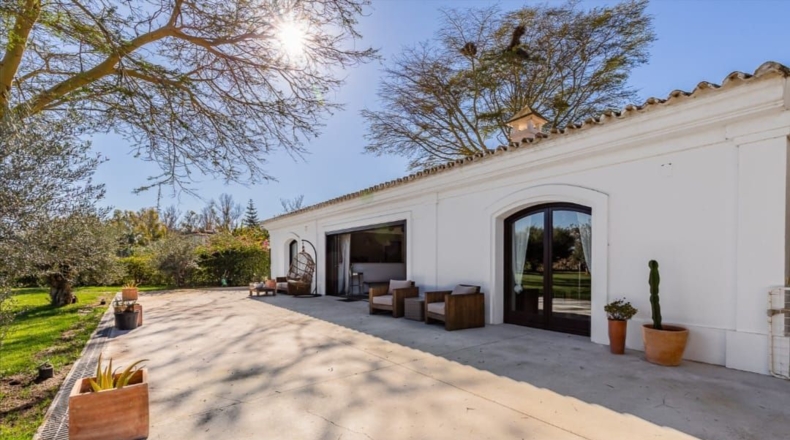 Malaga - Estepona - 20000m2
