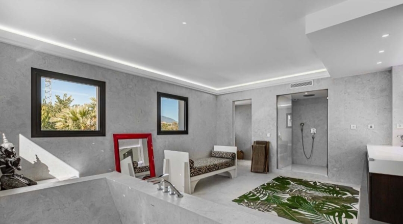 Malaga - Estepona - 20000m2