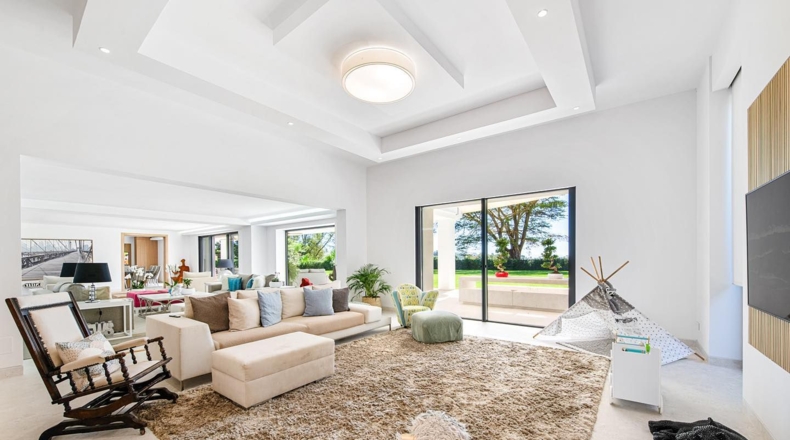 Malaga - Estepona - 20000m2