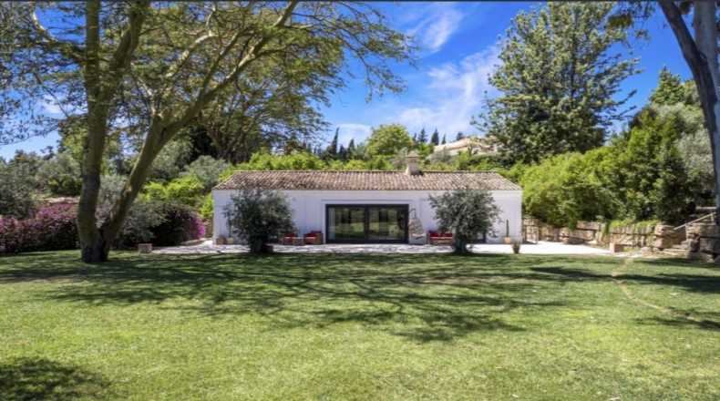 Malaga - Estepona - 20000m2