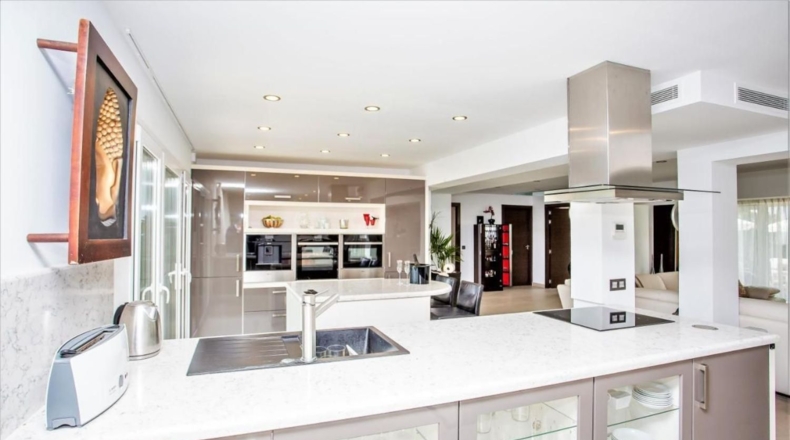 Málaga - San Pedro de Alcántara - 1500m2