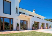 Xalet independent amb terreny en venda a Marbella ref.: TR186874 foto